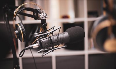 Un micrófono de alta calidad para crear podcasts